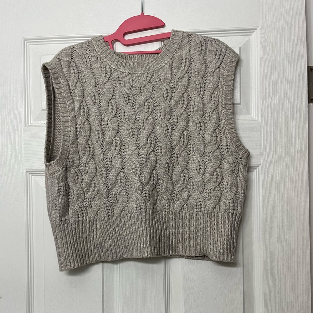 Women’s sweater vest